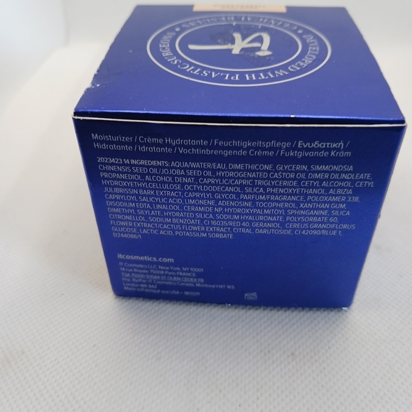 "Confidence In Your Beauty Sleep" Skin Transforming Pillow Cream by It Cosmetics - Picture 3 of 4